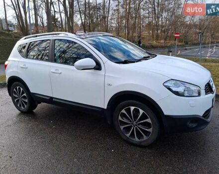 Белый Ниссан Кашкай, объемом двигателя 2 л и пробегом 132 тыс. км за 11084 $, фото 6 на Automoto.ua