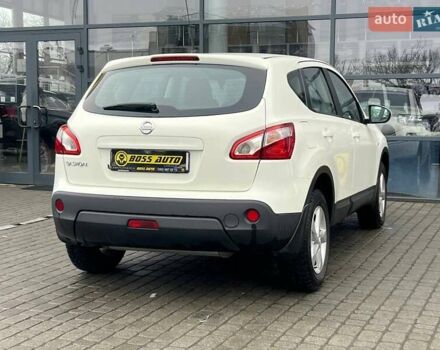 Белый Ниссан Кашкай, объемом двигателя 2 л и пробегом 151 тыс. км за 11300 $, фото 6 на Automoto.ua