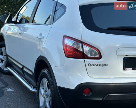 Белый Ниссан Кашкай, объемом двигателя 2 л и пробегом 152 тыс. км за 11400 $, фото 16 на Automoto.ua