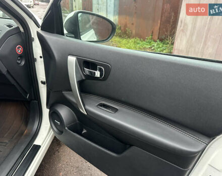 Белый Ниссан Кашкай, объемом двигателя 1.5 л и пробегом 229 тыс. км за 10650 $, фото 18 на Automoto.ua