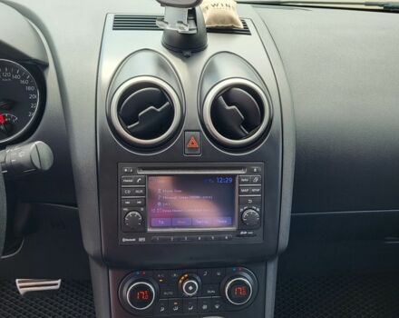 Белый Ниссан Кашкай, объемом двигателя 2 л и пробегом 194 тыс. км за 11750 $, фото 14 на Automoto.ua