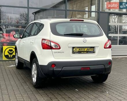 Белый Ниссан Кашкай, объемом двигателя 2 л и пробегом 151 тыс. км за 11300 $, фото 4 на Automoto.ua