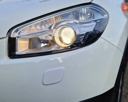 Белый Ниссан Кашкай, объемом двигателя 2 л и пробегом 115 тыс. км за 9900 $, фото 22 на Automoto.ua