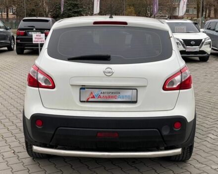 Белый Ниссан Кашкай, объемом двигателя 2 л и пробегом 149 тыс. км за 10900 $, фото 5 на Automoto.ua