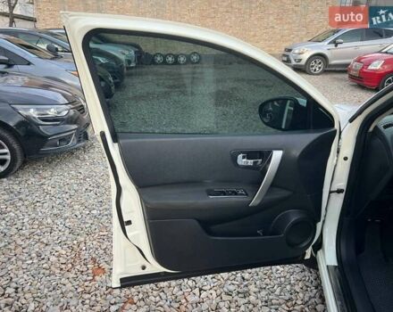 Белый Ниссан Кашкай, объемом двигателя 1.5 л и пробегом 178 тыс. км за 10299 $, фото 13 на Automoto.ua