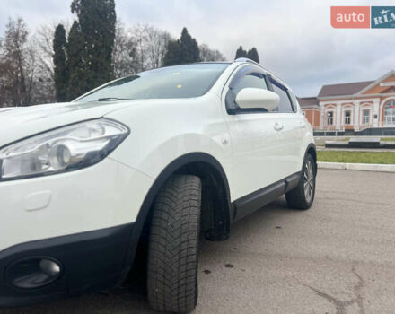 Белый Ниссан Кашкай, объемом двигателя 2 л и пробегом 190 тыс. км за 12000 $, фото 9 на Automoto.ua