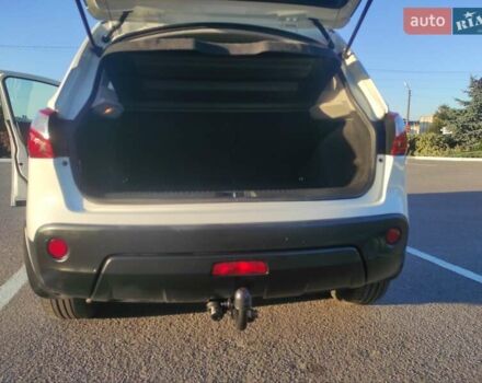 Белый Ниссан Кашкай, объемом двигателя 1.5 л и пробегом 245 тыс. км за 10800 $, фото 16 на Automoto.ua