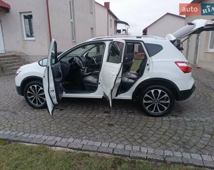 Білий Ніссан Кашкай, об'ємом двигуна 1.6 л та пробігом 216 тис. км за 11300 $, фото 71 на Automoto.ua