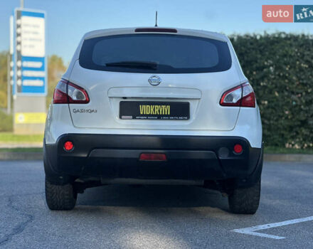 Белый Ниссан Кашкай, объемом двигателя 2 л и пробегом 152 тыс. км за 11400 $, фото 13 на Automoto.ua