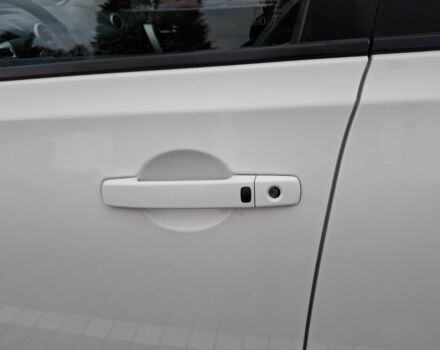 Белый Ниссан Кашкай, объемом двигателя 2 л и пробегом 217 тыс. км за 12800 $, фото 13 на Automoto.ua