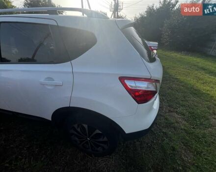 Белый Ниссан Кашкай, объемом двигателя 1.5 л и пробегом 220 тыс. км за 11000 $, фото 6 на Automoto.ua
