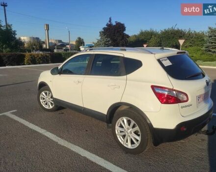 Белый Ниссан Кашкай, объемом двигателя 1.5 л и пробегом 245 тыс. км за 10800 $, фото 6 на Automoto.ua