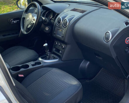 Білий Ніссан Кашкай, об'ємом двигуна 1.5 л та пробігом 194 тис. км за 9500 $, фото 20 на Automoto.ua