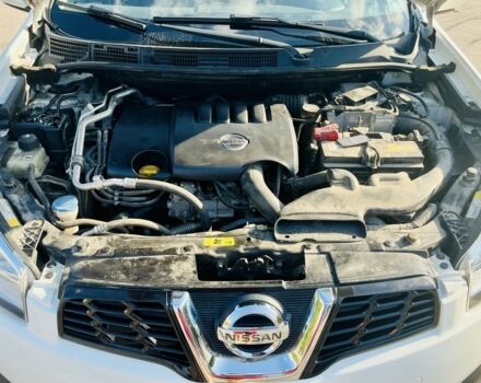 Белый Ниссан Кашкай, объемом двигателя 2 л и пробегом 225 тыс. км за 6500 $, фото 4 на Automoto.ua