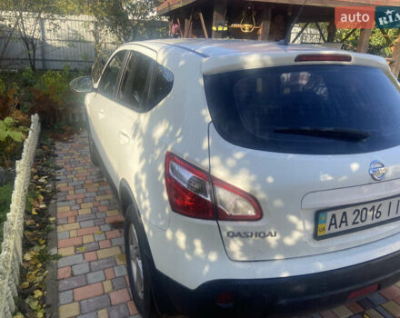 Ніссан Кашкай 2011 у Києві на Automoto.ua Білий Ніссан Кашкай, об'ємом двигуна 0 л та пробігом 210 тис. км за 9200 $, фото 7 на Automoto.ua