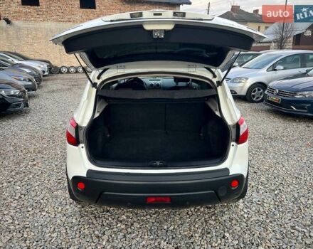 Белый Ниссан Кашкай, объемом двигателя 1.5 л и пробегом 178 тыс. км за 10299 $, фото 10 на Automoto.ua