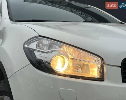 Белый Ниссан Кашкай, объемом двигателя 2 л и пробегом 128 тыс. км за 12490 $, фото 12 на Automoto.ua