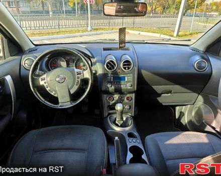 Белый Ниссан Кашкай, объемом двигателя 1.6 л и пробегом 200 тыс. км за 8888 $, фото 6 на Automoto.ua