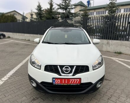 Белый Ниссан Кашкай, объемом двигателя 1.6 л и пробегом 170 тыс. км за 10555 $, фото 2 на Automoto.ua