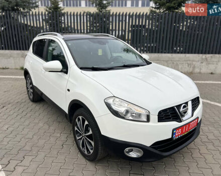 Белый Ниссан Кашкай, объемом двигателя 1.6 л и пробегом 170 тыс. км за 10555 $, фото 5 на Automoto.ua