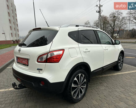 Белый Ниссан Кашкай, объемом двигателя 1.5 л и пробегом 167 тыс. км за 10499 $, фото 14 на Automoto.ua