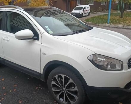 Белый Ниссан Кашкай, объемом двигателя 1.5 л и пробегом 220 тыс. км за 10500 $, фото 6 на Automoto.ua