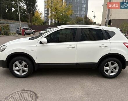 Білий Ніссан Кашкай, об'ємом двигуна 2 л та пробігом 176 тис. км за 11000 $, фото 5 на Automoto.ua
