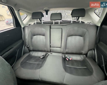 Белый Ниссан Кашкай, объемом двигателя 1.6 л и пробегом 170 тыс. км за 10555 $, фото 30 на Automoto.ua