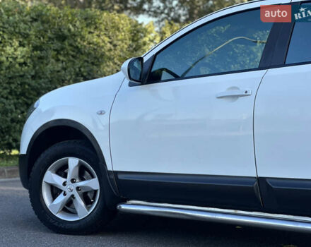 Белый Ниссан Кашкай, объемом двигателя 2 л и пробегом 152 тыс. км за 11400 $, фото 12 на Automoto.ua