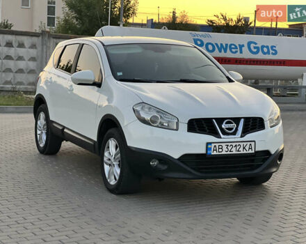Белый Ниссан Кашкай, объемом двигателя 1.5 л и пробегом 230 тыс. км за 10250 $, фото 5 на Automoto.ua