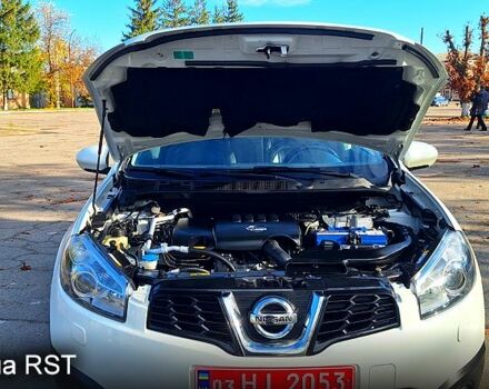 Белый Ниссан Кашкай, объемом двигателя 2 л и пробегом 215 тыс. км за 11700 $, фото 13 на Automoto.ua