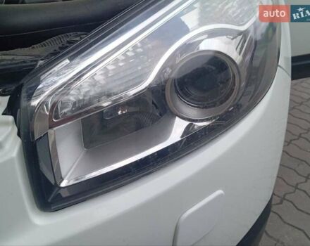 Белый Ниссан Кашкай, объемом двигателя 2 л и пробегом 127 тыс. км за 11800 $, фото 23 на Automoto.ua