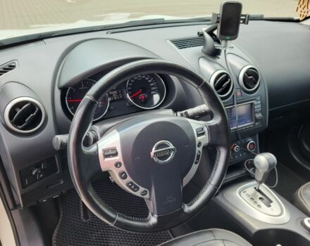 Белый Ниссан Кашкай, объемом двигателя 2 л и пробегом 194 тыс. км за 11750 $, фото 7 на Automoto.ua