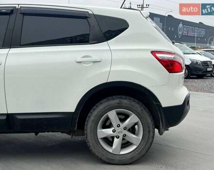 Белый Ниссан Кашкай, объемом двигателя 2 л и пробегом 128 тыс. км за 12490 $, фото 5 на Automoto.ua