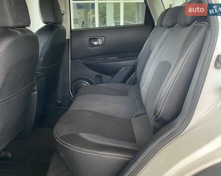 Білий Ніссан Кашкай, об'ємом двигуна 1.6 л та пробігом 155 тис. км за 9999 $, фото 20 на Automoto.ua