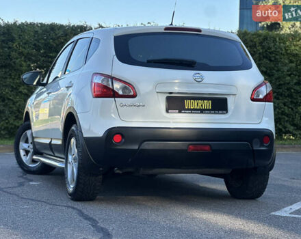 Белый Ниссан Кашкай, объемом двигателя 2 л и пробегом 152 тыс. км за 11400 $, фото 17 на Automoto.ua