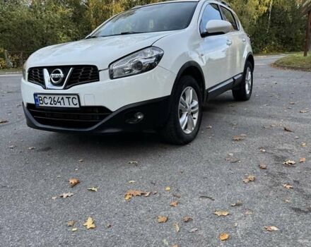 Белый Ниссан Кашкай, объемом двигателя 1.6 л и пробегом 214 тыс. км за 10800 $, фото 2 на Automoto.ua