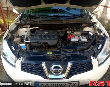 Белый Ниссан Кашкай, объемом двигателя 2 л и пробегом 150 тыс. км за 11900 $, фото 5 на Automoto.ua