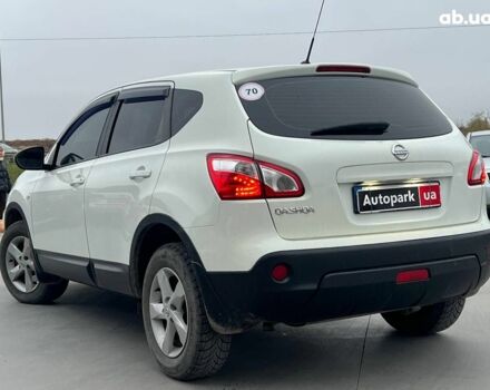 Белый Ниссан Кашкай, объемом двигателя 2 л и пробегом 128 тыс. км за 12490 $, фото 6 на Automoto.ua