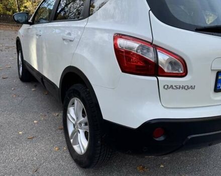 Белый Ниссан Кашкай, объемом двигателя 1.6 л и пробегом 214 тыс. км за 10800 $, фото 1 на Automoto.ua