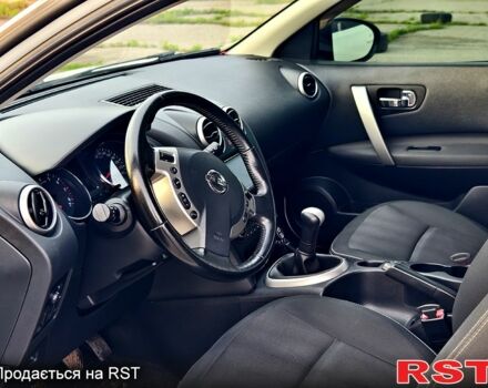 Белый Ниссан Кашкай, объемом двигателя 1.6 л и пробегом 157 тыс. км за 10600 $, фото 3 на Automoto.ua