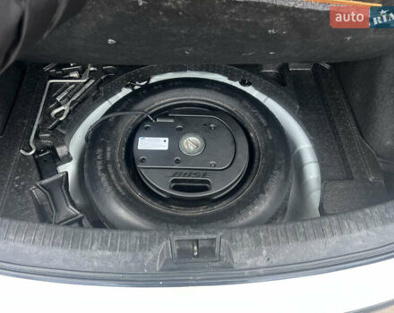 Белый Ниссан Кашкай, объемом двигателя 2 л и пробегом 190 тыс. км за 12000 $, фото 40 на Automoto.ua