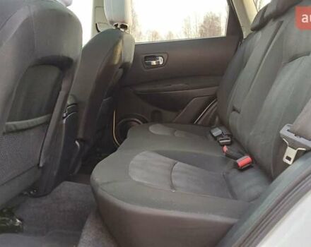 Белый Ниссан Кашкай, объемом двигателя 1.6 л и пробегом 227 тыс. км за 10800 $, фото 27 на Automoto.ua