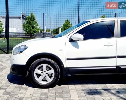 Белый Ниссан Кашкай, объемом двигателя 2 л и пробегом 162 тыс. км за 11899 $, фото 60 на Automoto.ua