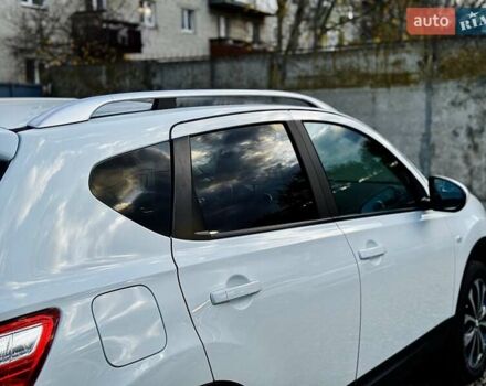 Белый Ниссан Кашкай, объемом двигателя 1.6 л и пробегом 174 тыс. км за 12999 $, фото 17 на Automoto.ua