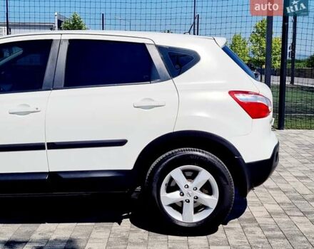 Белый Ниссан Кашкай, объемом двигателя 2 л и пробегом 162 тыс. км за 11899 $, фото 59 на Automoto.ua