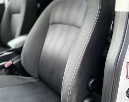 Белый Ниссан Кашкай, объемом двигателя 1.6 л и пробегом 174 тыс. км за 12999 $, фото 101 на Automoto.ua