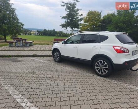Белый Ниссан Кашкай, объемом двигателя 2 л и пробегом 220 тыс. км за 12999 $, фото 3 на Automoto.ua