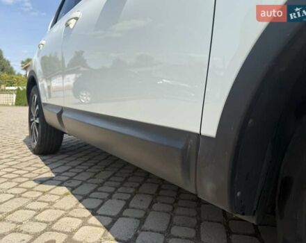 Білий Ніссан Кашкай, об'ємом двигуна 1.46 л та пробігом 237 тис. км за 11111 $, фото 4 на Automoto.ua