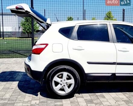 Белый Ниссан Кашкай, объемом двигателя 2 л и пробегом 162 тыс. км за 11899 $, фото 37 на Automoto.ua